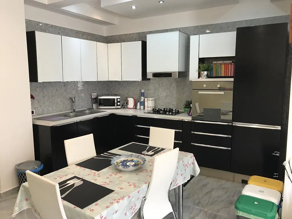 Supera Napoli Apartment Italy